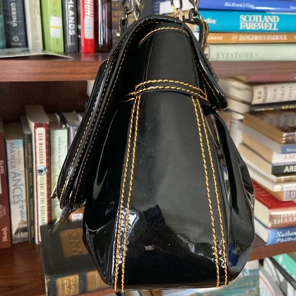 Fendi B Bag Purse in Black Patent Leather with Orange Contrast Top Stitching - Picture 3 of 16